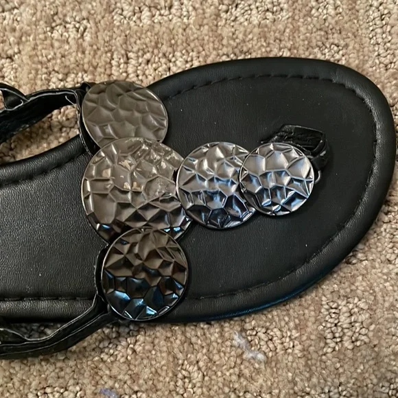 Sandals - Picture 3 of 10